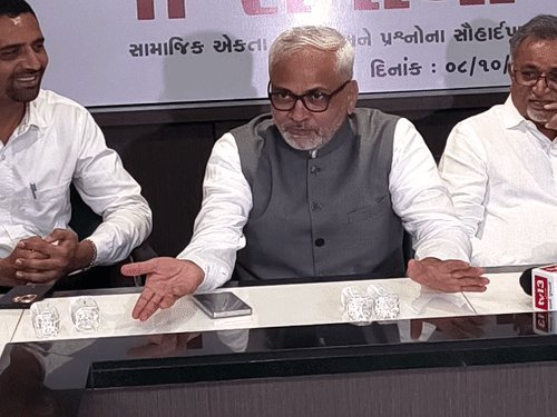 પાટીદાર સમાજમાં 40 વર્ષથી વધુ ઉંમરના અપરિણીત યુવાનો અંગે મથુર સવાણીની સલાહ: 'વાંઢા' લિસ્ટમાંથી નામ કાઢી દેશસેવા કરો
