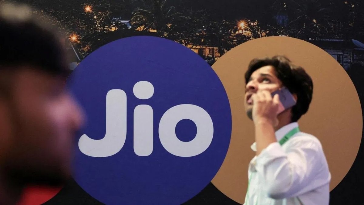 Jioનો ₹899 પ્લાન: 90 દિવસ, રોજ 2GB ડેટા અને 18 મહિના માટે Gemini Pro