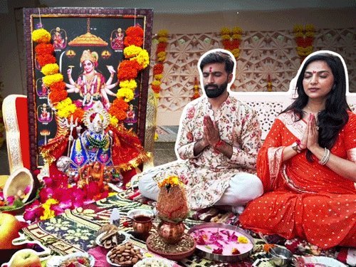 નવરાત્રિ પહેલા ઘટસ્થાપન: માહી અને દર્શન પટેલે અમદાવાદમાં શાસ્ત્રોક્ત વિધિ કરી, વીડિયો જુઓ