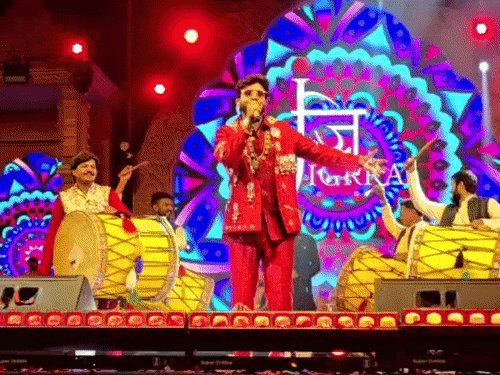 ફાયર NOC વગર જીગરદાન ગઢવીના 'સાચી નવરાત્રિ'માં 3 હજાર લોકો ગરબે ઘૂમ્યા, તપાસ બાદ પણ મંજૂરી નહીં