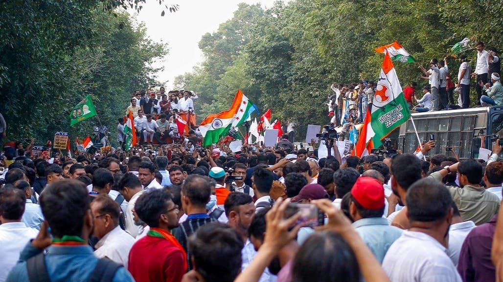 દિલ્હીમાં INDIA ગઠબંધનના પ્રદર્શન પર પોલીસની કાર્યવાહી: 4 FIR, 500 સોશિયલ મીડિયા પોસ્ટ હટાવવા નોટિસ
