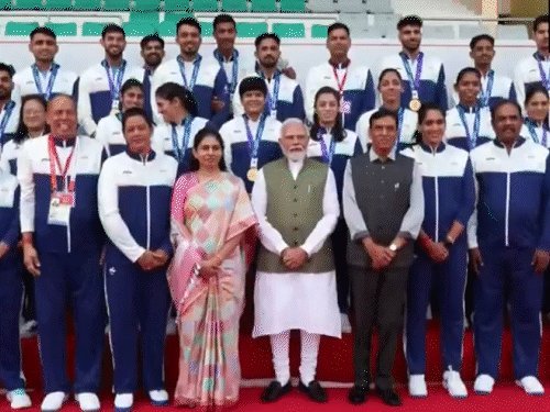 પીએમ મોદીએ એશિયન ગેમ્સના મેડલ વિજેતાઓને મળી પ્રશંસા કરી, ભારતે 21 ગોલ્ડ સહિત 85 મેડલ જીત્યા