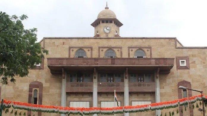 ગુજરાત યુનિવર્સિટીના નવા કુલપતિ: ભાજપ-સંઘ વચ્ચે ખેંચતાણ, નિમણૂક વિલંબિત