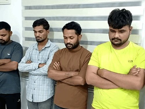 રાજકોટમાં નકલી ડોક્ટરોનું કૌભાંડ: સેક્સ સ્ટેમિના વધારવાની દવાના બહાને 2,000 લોકોને ઠગ્યા, 10 ઝડપાયા