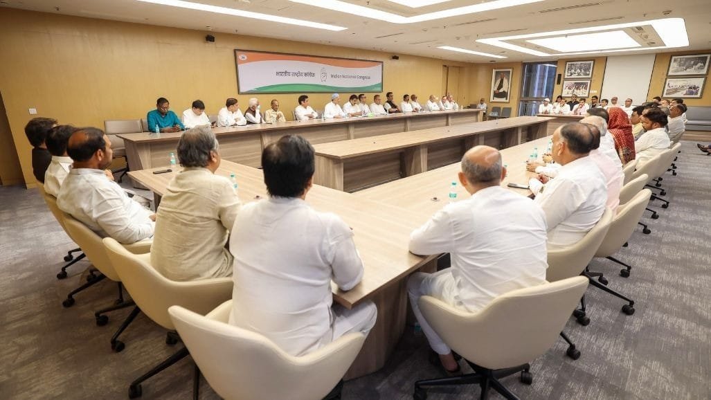 ચૂંટણી પંચ પર વિપક્ષનું દબાણ: CEC જ્ઞાનેશ કુમાર વિરુદ્ધ 'જન મહાભિયોગ'ની જાહેરાત