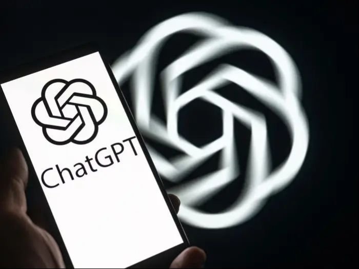 ChatGPT પર હવે હથિયારોની માહિતી નહીં, હિંસક ચેટ પણ બ્લોક થશે; ઓપનએઆઈના નવા સેફ્ટી ફીચર્સ