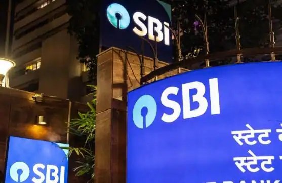 SBI ATM નિયમ બદલાયો: 1 ઓક્ટોબરથી પગાર ખાતાધારકો માટે મફત વ્યવહારોમાં ઘટાડો