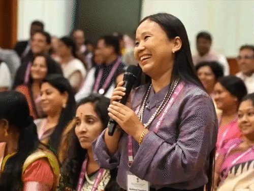 શિક્ષક દિન: PM મોદીએ એવોર્ડ વિજેતા શિક્ષકો સાથે વાતચીત કરી, સ્ક્રીન ટાઈમ અને સારા વક્તા બનવાની ટિપ્સ આપી