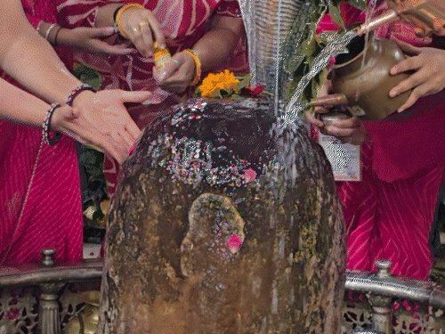 ઉજ્જૈનમાં મહાકાલની ઉત્પત્તિ: દૂષણ રાક્ષસથી ભક્તોની રક્ષા માટે પ્રગટ થયા જ્યોતિર્લિંગ