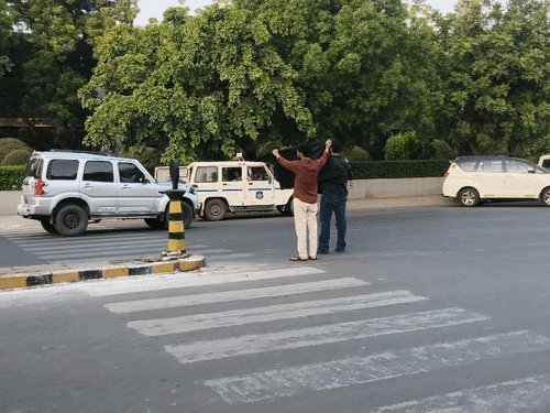 અમદાવાદમાં NSUIનો વિરોધ: ચીફ ઇલેક્શન કમિશનર જ્ઞાનેશ કુમાર સામે કાળા વાવટા