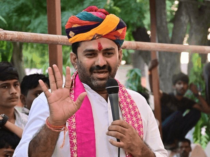 બનાસકાંઠા કોંગ્રેસમાં વિવાદ: યાદી રદ થતાં ગુલાબસિંહે કહ્યું- 'મને પ્રમુખ પદેથી હટાવી દો'