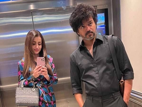 તૃષાને અંબિકાની સલાહ: વિજય સાથે જાહેરમાં દેખાવાનું ટાળો