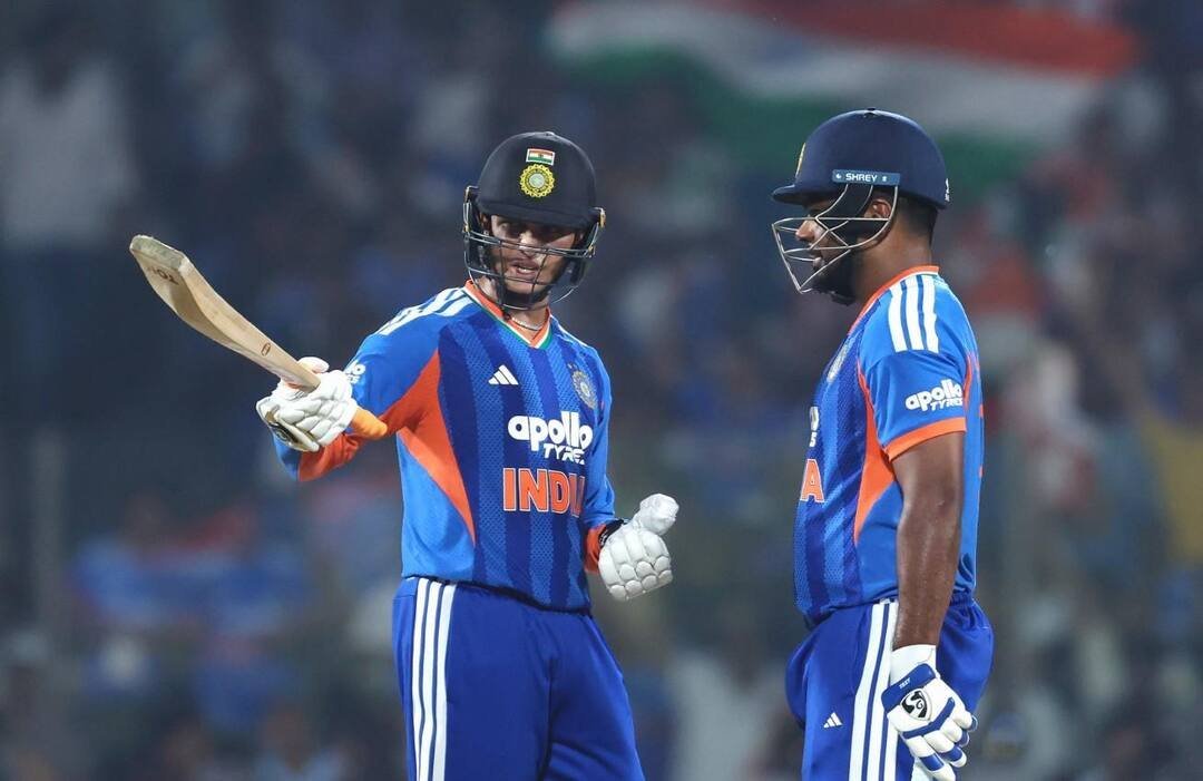 T20 ક્રિકેટમાં ઈતિહાસ: અભિષેક શર્માએ 30 બોલમાં સદી ફટકારી, પાવરપ્લેમાં ભારતનો સર્વોચ્ચ સ્કોર