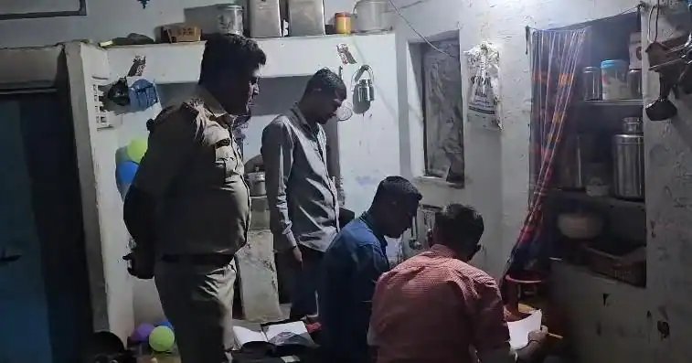 અમરેલીના હાડિડા ગામે પિતાએ પુત્રીની હત્યા કરી આપઘાત કર્યો, ગામમાં શોક
