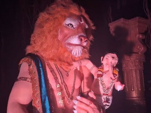 વડોદરાના ગણેશ પંડાલમાં 80 ફૂટ લાંબી હોરર ગુફા, AI સ્ટેચ્યુથી ભક્તો ડર અને શ્રદ્ધા વચ્ચે