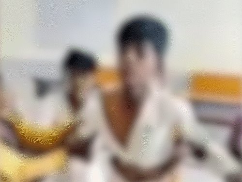 નર્મદાની આશ્રમશાળામાં 11 બાળકો એકસાથે ધ્રુજ્યા, આરોગ્ય અધિકારીએ કહ્યું- આ કોઈ વળગાડ નથી