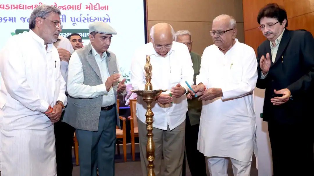 વિશ્વ ગુજરાતી સમાજનું 'હરિત ઘર - સ્વસ્થ સમાજ' અભિયાન શરૂ, 76,000 કિચન ગાર્ડનનું વિતરણ