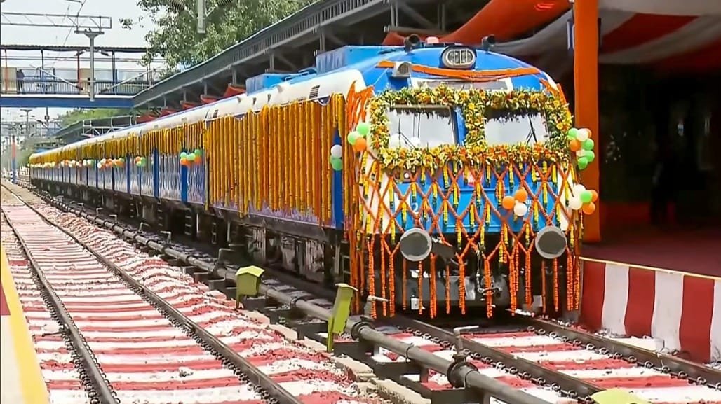 અમદાવાદ-સાંતરાગાછી પૂજા સ્પેશિયલ ટ્રેન: 20 અને 22 સપ્ટેમ્બરે દોડશે, બુકિંગ શરૂ