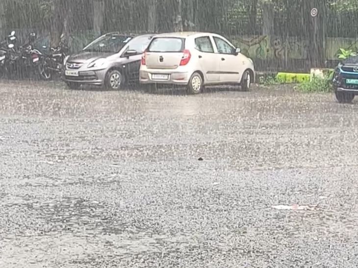સુરતમાં બપોરે ગાજવીજ સાથે ધોધમાર વરસાદ, અસહ્ય બફારામાંથી રાહત