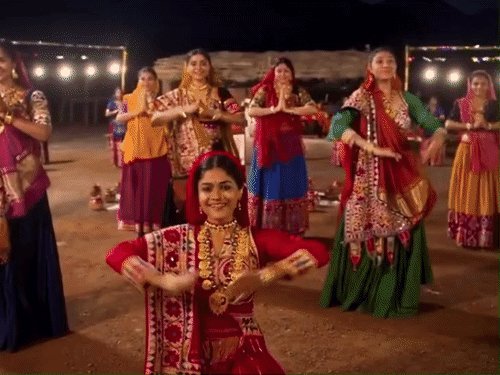 ગીરના સાવજ અને નેહડાના લોકોની વાર્તા લઈને આવી રહી છે ફિલ્મ 'અંબા', નવરાત્રિ પહેલાં 'અંબા રમવા આવે' ગીત રિલીઝ
