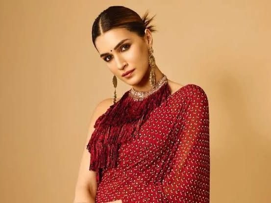 મહિલાઓ સામે થતા અન્યાય પર ક્રિતિ સેનનો સવાલ: 'પુરુષોને સન્માન અને સંમતિ શીખવો'