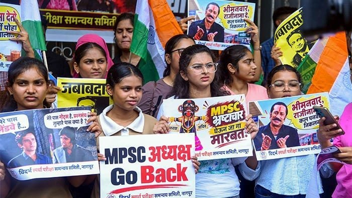 MPSC ગેરરીતિઓ વચ્ચે મહારાષ્ટ્ર સરકારનો નિર્ણય: સચિવ મહેન્દ્ર હરપાલકરની બદલી
