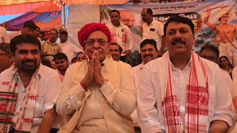 શંકરસિંહ વાઘેલાનું વિવાદિત નિવેદન: 'મેલું ઉપાડો તો 50 હજાર આપું', બ્રહ્મ સમાજમાં રોષ