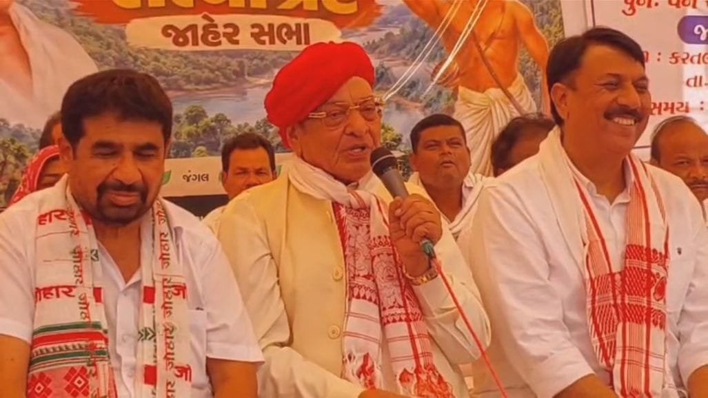 શંકરસિંહ વાઘેલાના 'મેલું ઉપાડો' નિવેદનથી વિવાદ, બ્રહ્મસમાજ અને પાટીદાર નેતાઓમાં રોષ