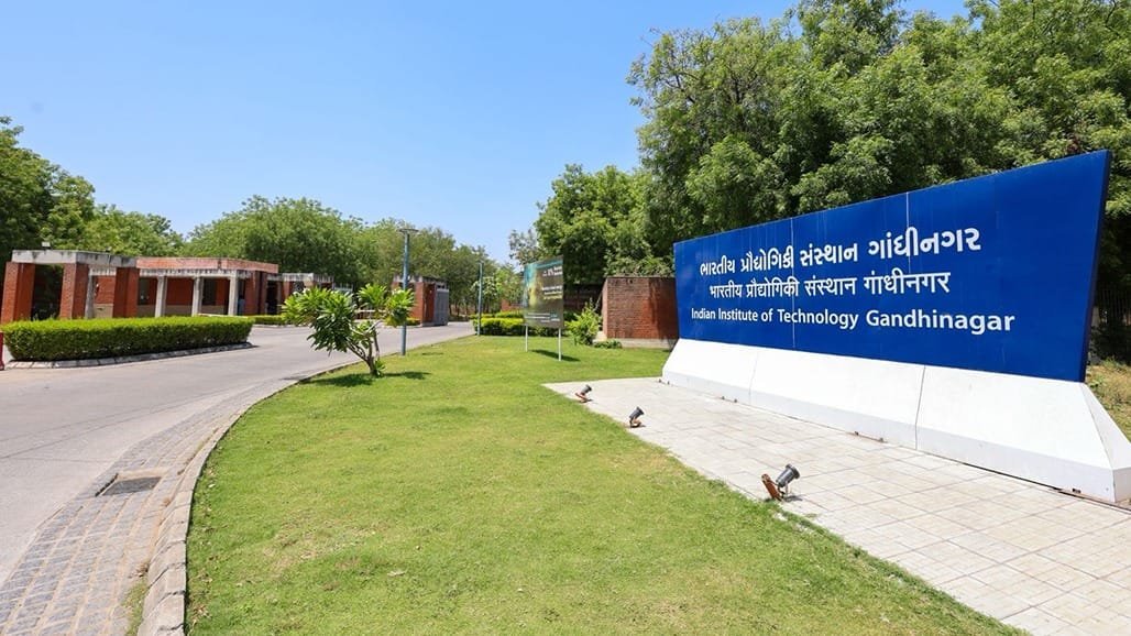 JEE ટોપર્સની પસંદમાં IIT ગાંધીનગર નથી, ટોપ 1000માંથી એક પણ વિદ્યાર્થી નહીં