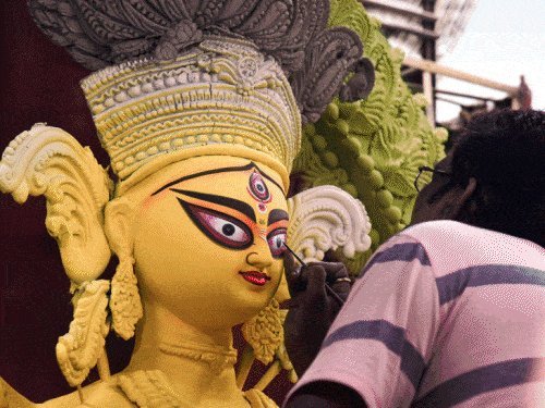 બંગાળમાં દુર્ગા પૂજા પર નવા નિયમો: DJ પ્રતિબંધ, મહાઅષ્ટમીએ દારૂની દુકાનો બંધ, પાર્ક સ્ટ્રીટમાં 370 વર્ષ પછી પૂજા